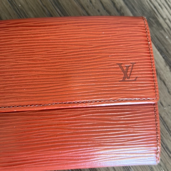 LV Cognac Epi Dual Snap Wallet - Picture 10 of 16